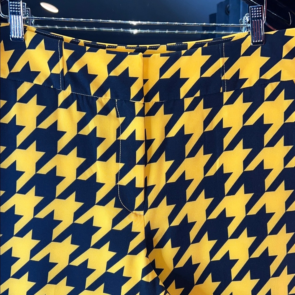 Vibrant Hive Authority ๐ Houndstooth Power Suit - Picture 5 of 7